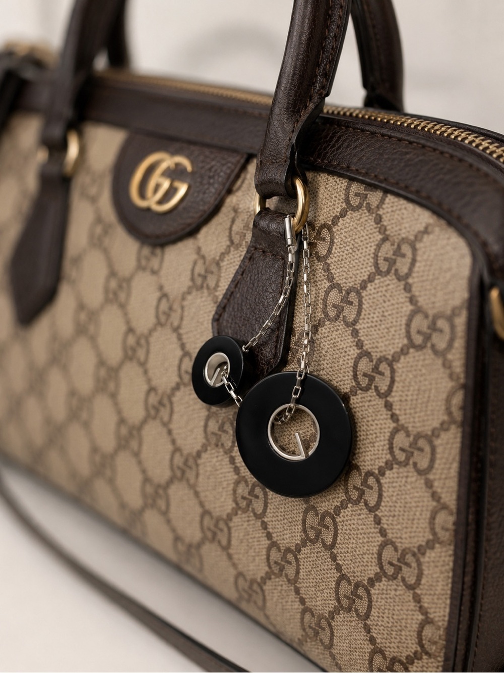 Gucci Bag Charm Round G Logo in Black and Silver-RARE - Picture 10 of 10